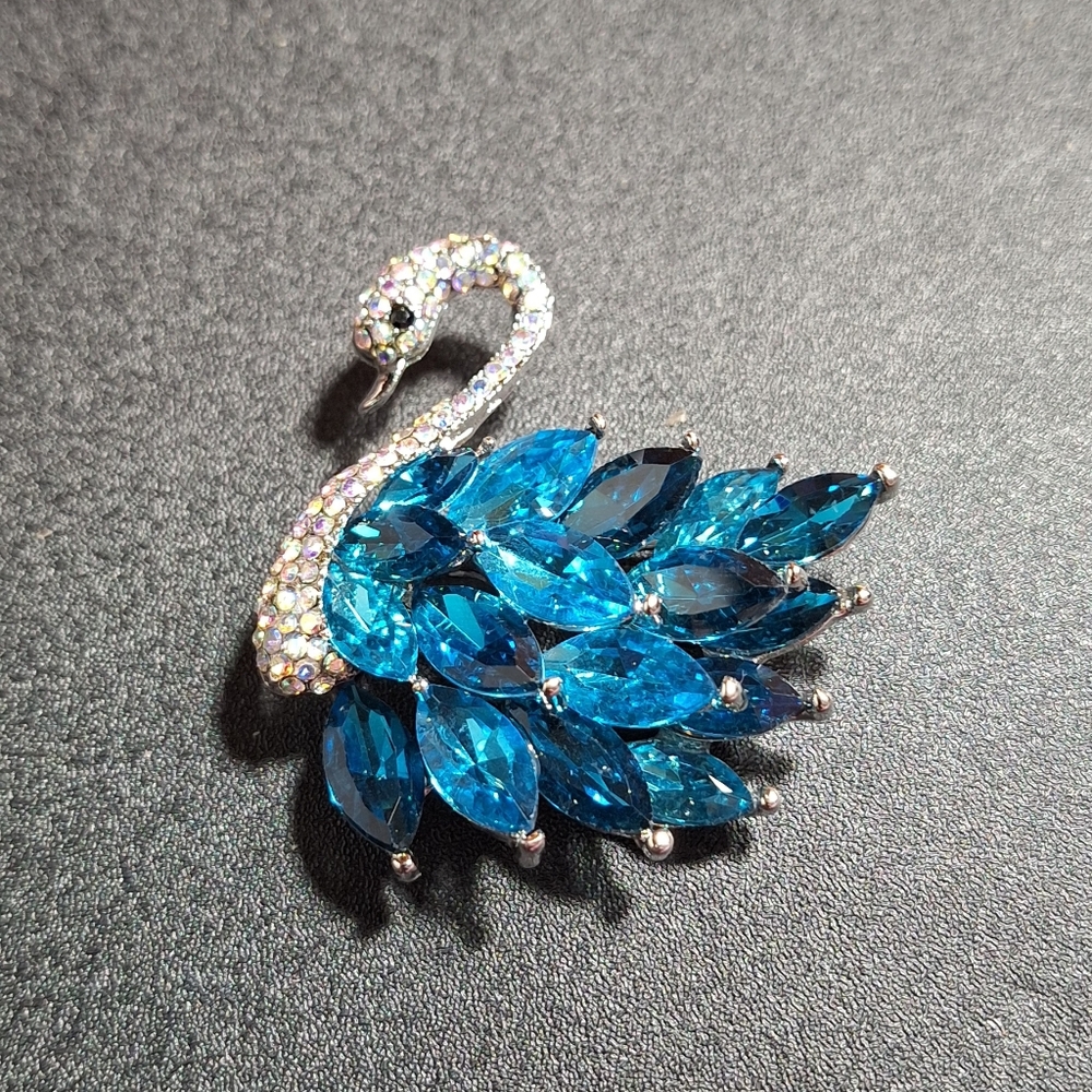 NEW - Elegant Blue Rhinestone Swan Brooch